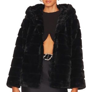 APPARIS Goldie Faux Fur Coat